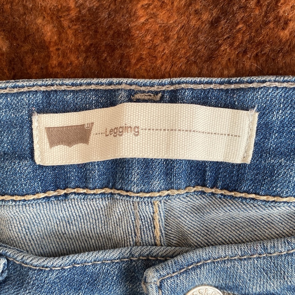 Distressed Levi’s - Picture 4 of 6